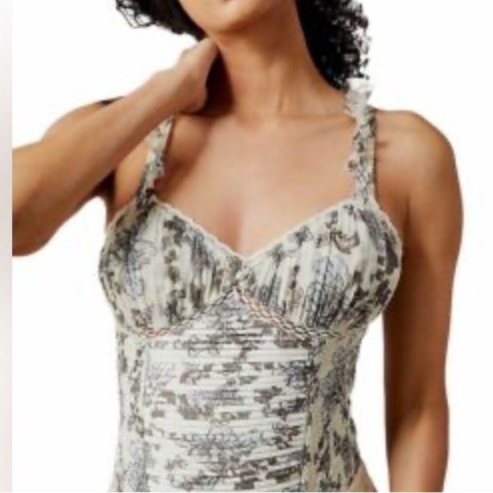Free people weekend plans gorgeous, Floral Print Bodysuit- medium new with tags